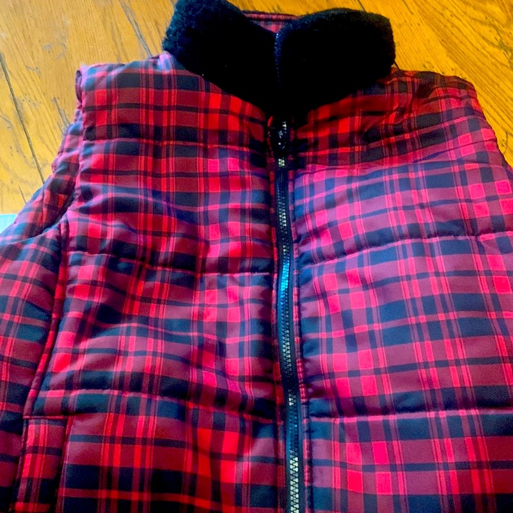 Chaps plaid quilted vest with faux fur collar
